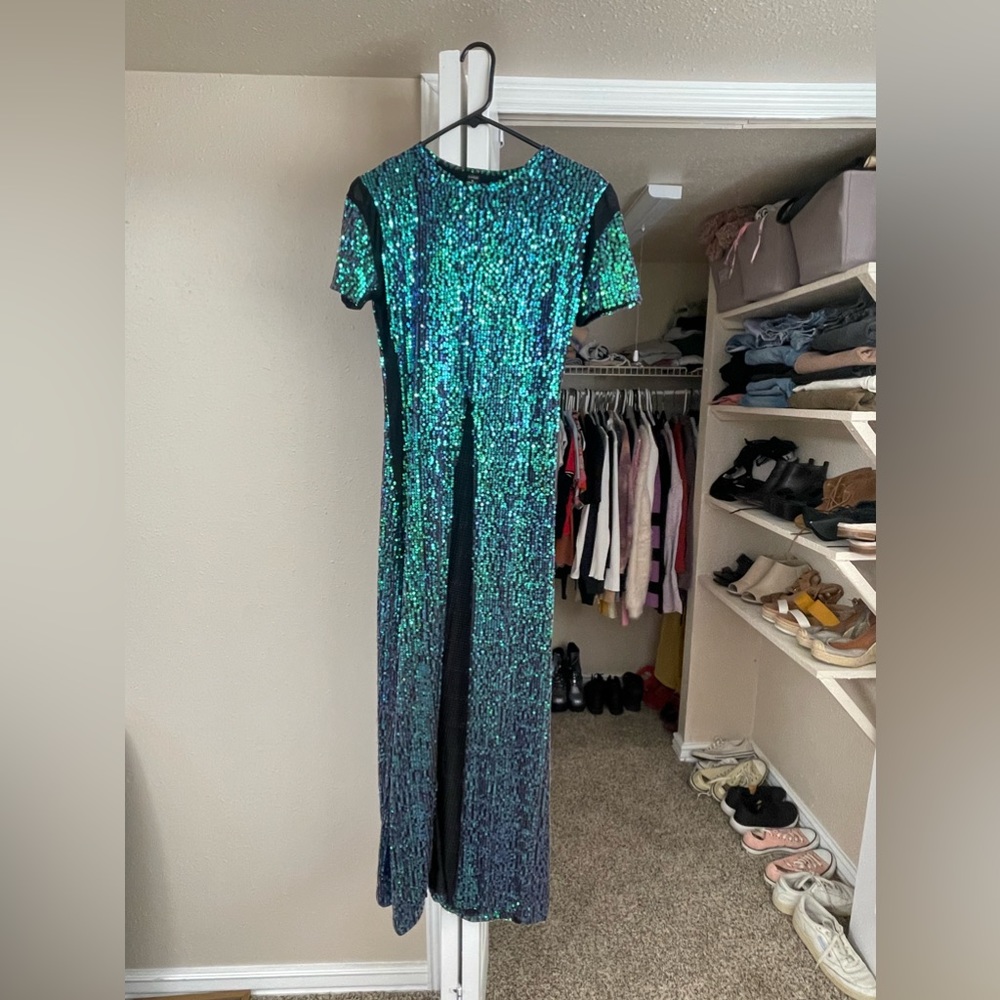 Green sequence floor length Top